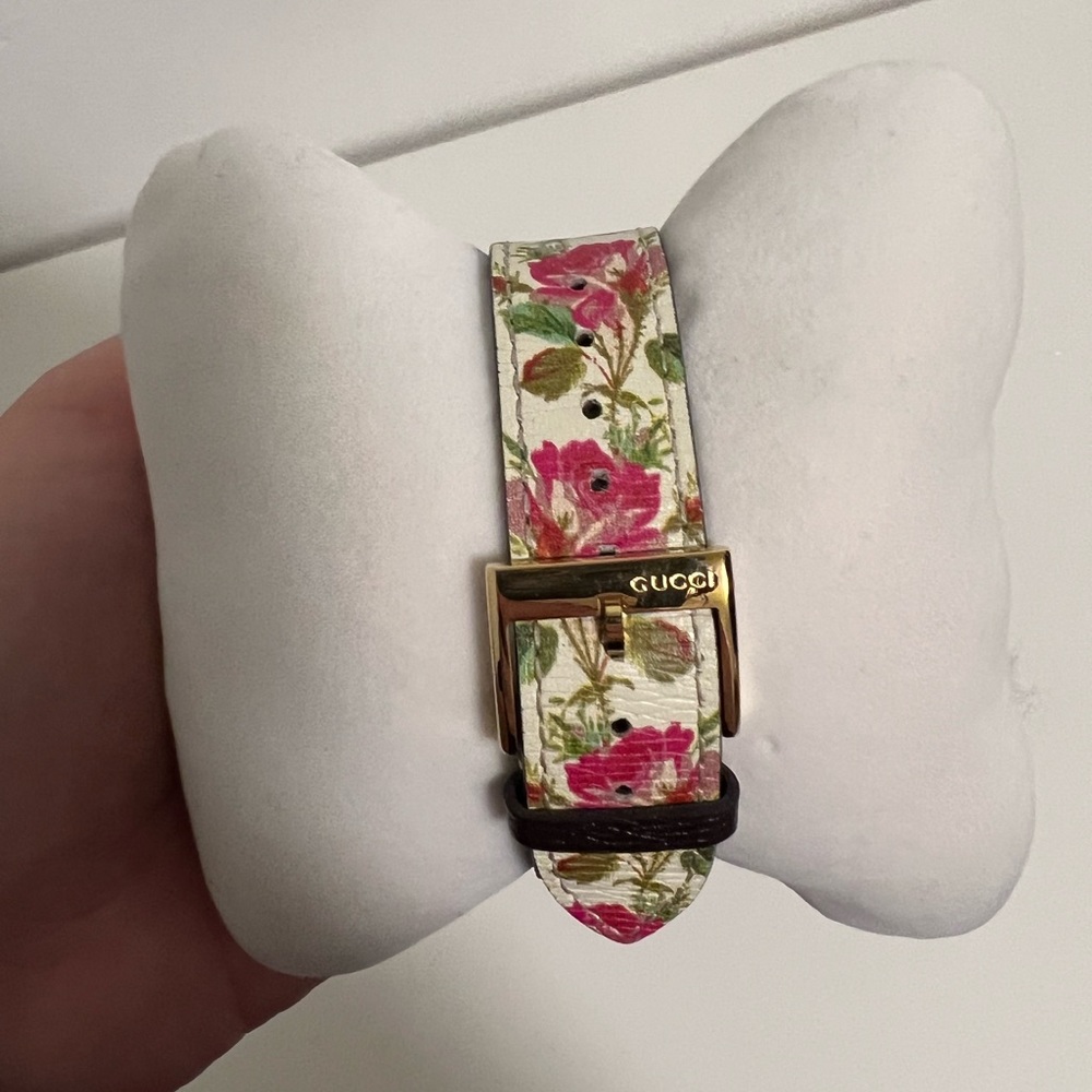 Gucci Gold Watch - Picture 3 of 4